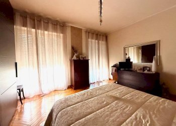 Camera da letto - Trilocale viale Eloisia Barbaroux, 25, Carmagnola - foto 29