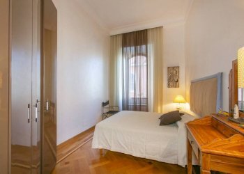 Camera da letto - Four-room apartment via Padre Lombardi, 4, Anzio - photo 16