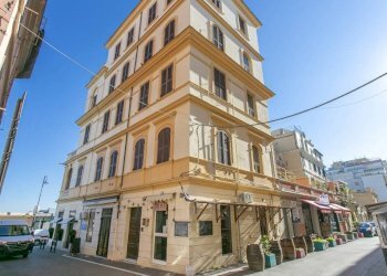 Facciata - Four-room apartment via Padre Lombardi, 4, Anzio - photo 38