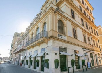 Facciata - Four-room apartment via Padre Lombardi, 4, Anzio - photo 39