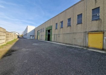 Facciata - Capannone via Alberto da Giussano, Arluno - foto 2
