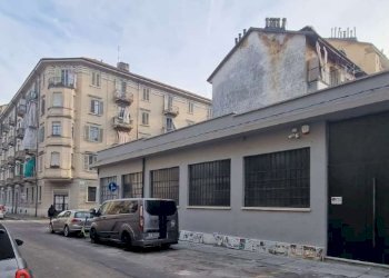 facciata - Ufficio via CEVA, 37, Torino (zona San Donato) - foto 12