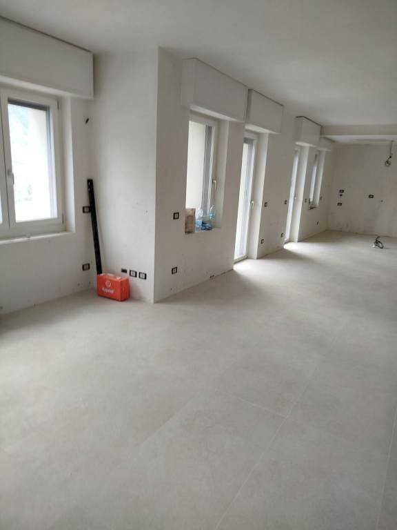 Cucina - Appartamento via Berbenno, 450, Berbenno di Valtellina - foto 2