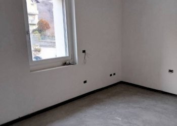 Camera da letto - Appartamento via Berbenno, 228, Berbenno di Valtellina - foto 10