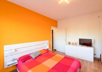 Camera da letto - Trilocale via Dante Alighieri, 28, Lurago d'Erba - foto 14