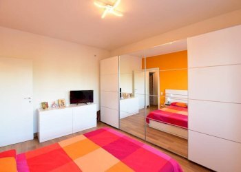 Camera da letto - Trilocale via Dante Alighieri, 28, Lurago d'Erba - foto 15