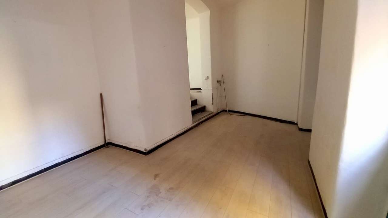 locale commerciale in affitto genova centro piazza - Shop Piazza del Cavalletto, 7r, Genova - photo 2