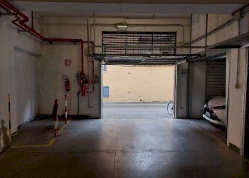 ingresso garage  - Box via Dei Bersaglieri, Bologna (zona Centro Storico) - foto 6