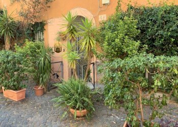Giardino - One-room apartment vicolo dei Panieri, 48, Roma (neighborhood Trastevere) - photo 8