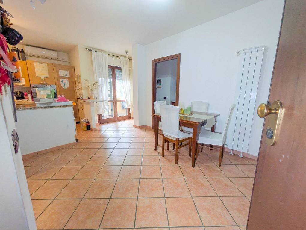 Soggiorno - Four-room apartment largo Dello Spinarello, Fiumicino - photo 3