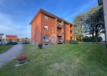 Trilocale Via XXIV Aprile, Galliate - foto 1