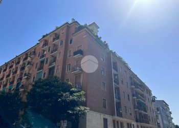 Bilocale Via Vespri Siciliani, Milano (zona Giambellino) - foto 1