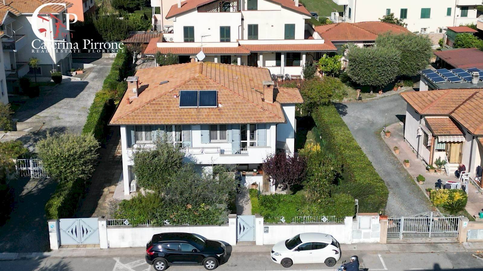 Foto 1 - Villa via Carlo Ginori
 
10, Cecina - foto 1