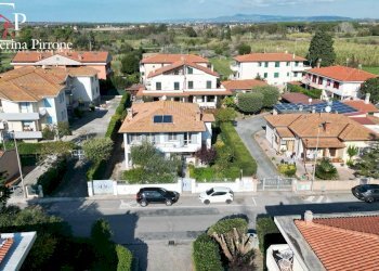 Foto 3 - Villa via Carlo Ginori
 
10, Cecina - foto 3