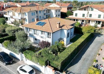 Foto 4 - Villa via Carlo Ginori
 
10, Cecina - foto 4