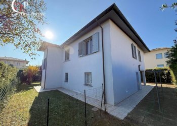 Foto 11 - Villa via Carlo Ginori
 
10, Cecina - foto 11