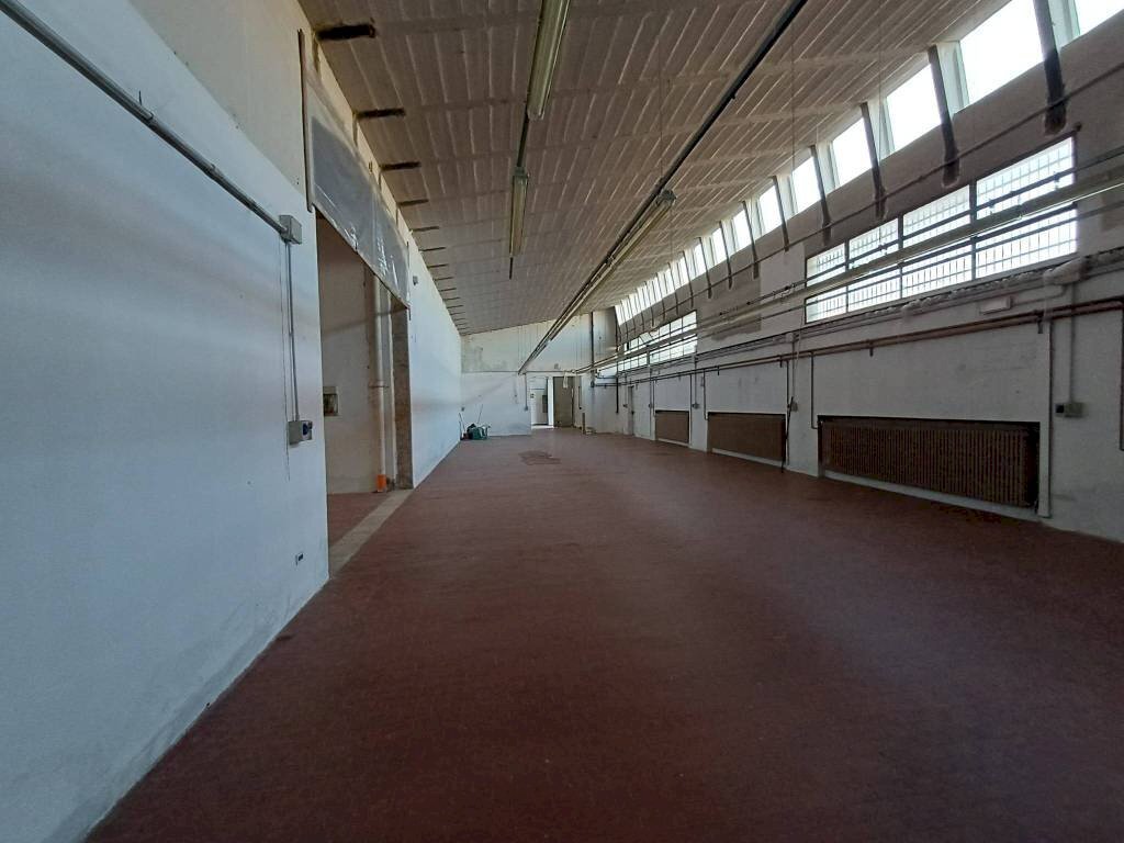 Interno non residenziale - Shed via Umbria, Carpi - photo 2