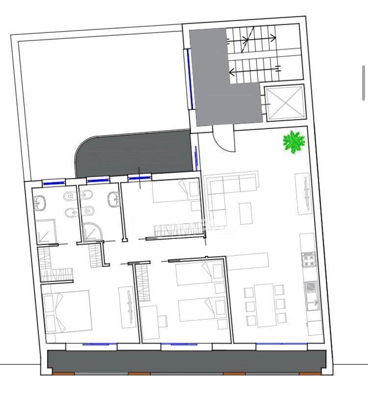Foto 7 - Quadrilocale Via Menza
 
13, Catania - planimetria 1