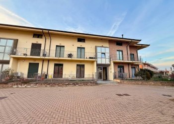 Facciata - Quadrilocale via Racconigi, 48, Casalgrasso - foto 1