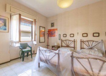 Camera da letto - Trilocale via Santa Barbara, 139, Nettuno - foto 22