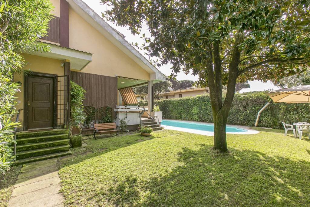 Giardino - Villa via dei Garofani, 4, Anzio - foto 2