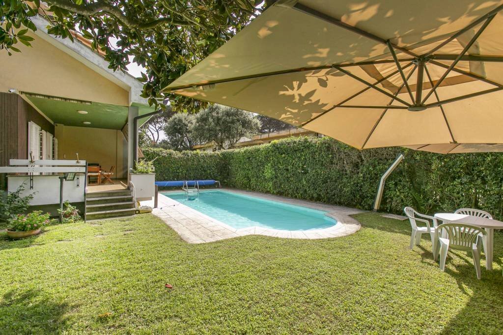 Piscina - Villa via dei Garofani, 4, Anzio - foto 3