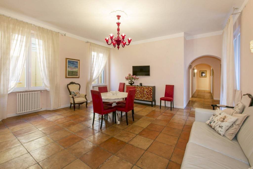 Soggiorno - Four-room apartment via Collina, 24, Roma (neighborhood Centro Storico) - photo 3