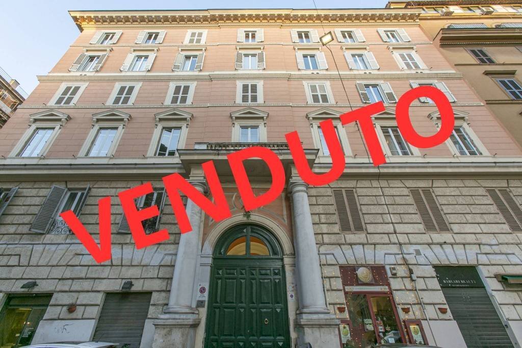 Facciata - Four-room apartment via Collina, 24, Roma (neighborhood Centro Storico) - photo 1
