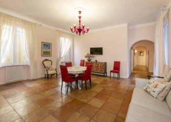 Soggiorno - Four-room apartment via Collina, 24, Roma (neighborhood Centro Storico) - photo 4