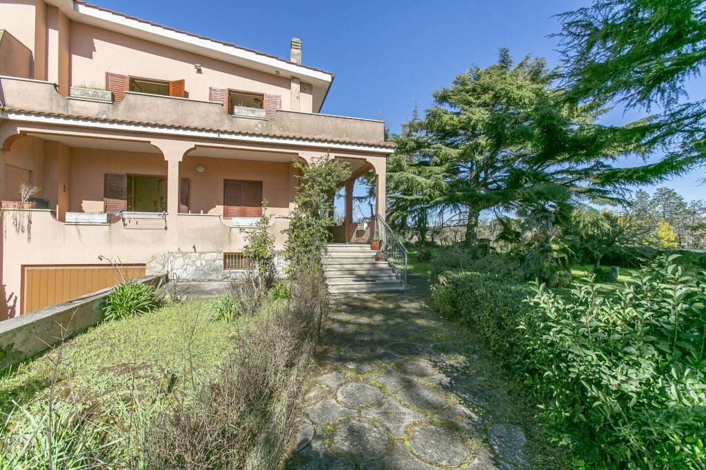 Giardino - Villa via Serena, 21B, Anzio - foto 1