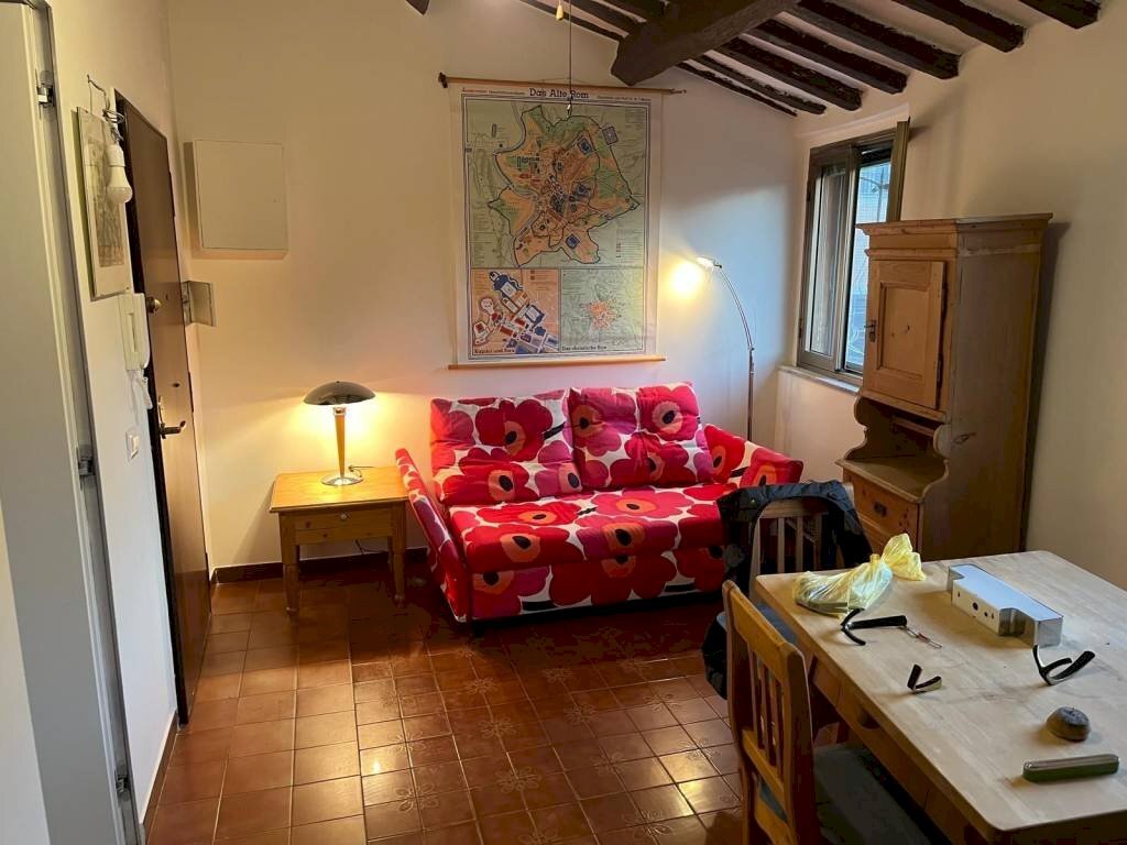 Salone - Two-room apartment piazza de' Renzi, 13, Roma (neighborhood Trastevere) - photo 2