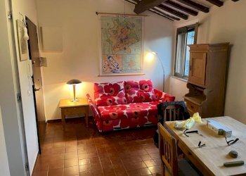 Salone - Two-room apartment piazza de' Renzi, 13, Roma (neighborhood Trastevere) - photo 2