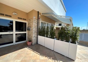 Ingresso - Trilocale via Cesare Pascarella, 1, Anzio - foto 2