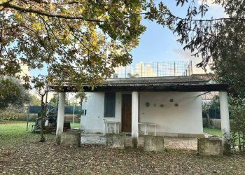 Facciata - Villa via Casal di Claudia, 142, Anzio - photo 14