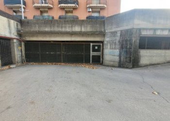 Posto macchina - One-room apartment via Fratelli Bandiera, 29, Pomezia - photo 20
