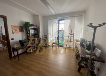 IMG_6162.JPG - Office Varese - photo 4