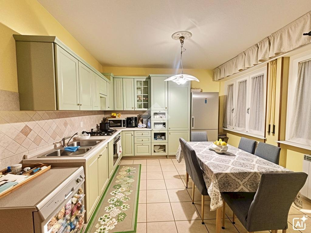 Trilocale Viale Martiri di Belfiore, Novara - foto 1