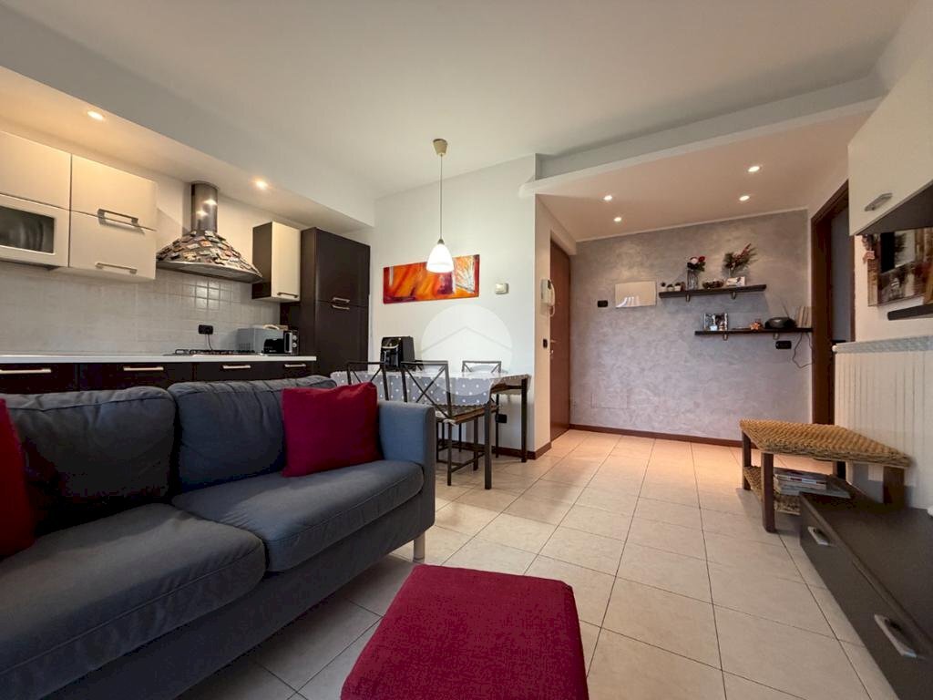 Two-room apartment Via Sandro Pertini, Cambiago - photo 2