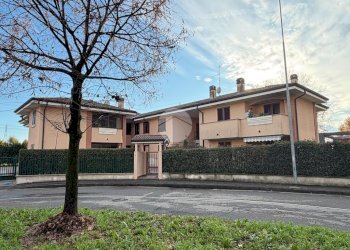 Bilocale Via Sandro Pertini, Cambiago - foto 1