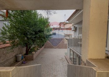 Edificio all\'aperto - Casa indipendente via E. A. Mario 1 Trav.
 
12, Casoria - foto 6