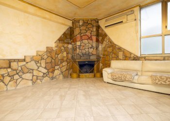 Soggiorno - Casa indipendente via E. A. Mario 1 Trav.
 
12, Casoria - foto 9