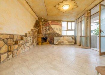 Soggiorno - Casa indipendente via E. A. Mario 1 Trav.
 
12, Casoria - foto 10