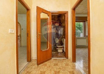 Hall / corridoio - Casa indipendente via E. A. Mario 1 Trav.
 
12, Casoria - foto 13