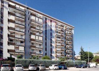 Edificio all\'aperto - Bilocale Via Minervini
 
6, Bari - foto 3