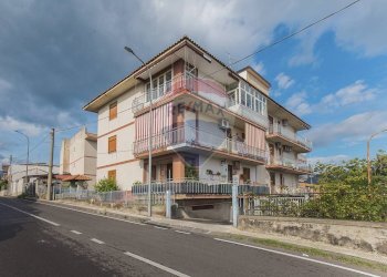 Edificio all\'aperto - Appartamento Via Marina
 
125, Fiumefreddo di Sicilia - foto 1