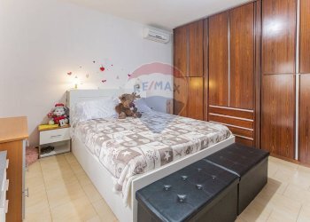 Camera / camera da letto - Appartamento Via Marina
 
125, Fiumefreddo di Sicilia - foto 24