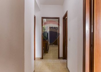 Hall / corridoio - Appartamento Via Marina
 
125, Fiumefreddo di Sicilia - foto 34