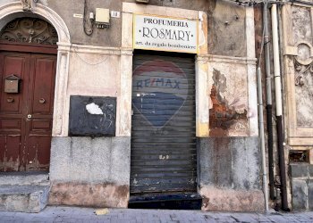 Edificio all\'aperto - Locale Commerciale Via Vincenzo Casagrande
 
18, Catania - foto 1