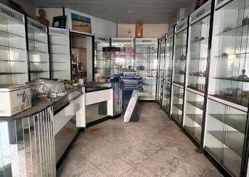 Cucina - Locale Commerciale Via Vincenzo Casagrande
 
18, Catania - foto 6