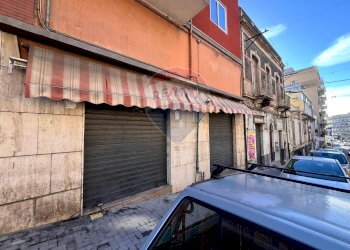 Edificio all\'aperto - Locale Commerciale Via Vincenzo Casagrandi
 
22A/B, Catania - foto 2
